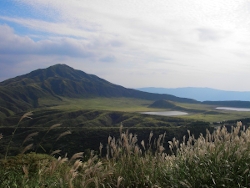 Aussicht vom Aso Vulkan auf unserer 18 Tage Kyushu Reise