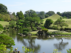 Den japanischen Garten Suizenji besichtigen Sie mit uns auf der Südjapan Reise auf Kyushu.