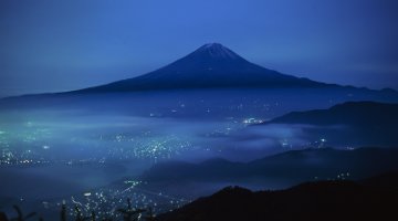 Fuji bei Nacht