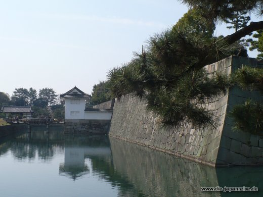 Burgmauer der Nijo-Burg japan-live-maerz16