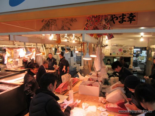 Der Tsukiji Fischmarkt japan-live-april2017