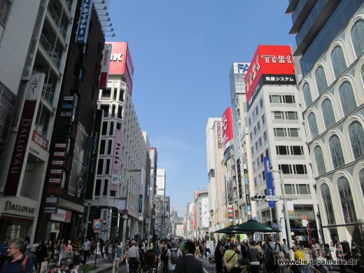 Ein Schaufensterbummel auf der Ginza japan-live-april2017