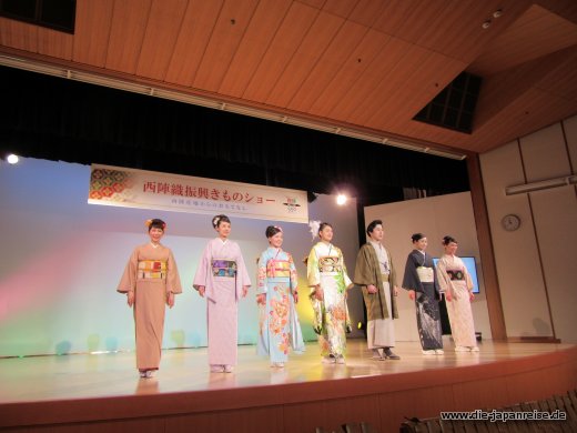 Modenshow im Textilzentrum japan-live-maerz2017