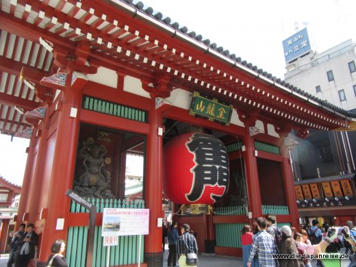 Das Donnertor im Stadtteil Asakusa japan-live-maerz2017