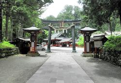 Eingang zum Futarasan-Schrein