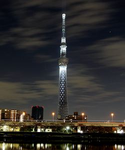 Sky Tree bei Nacht