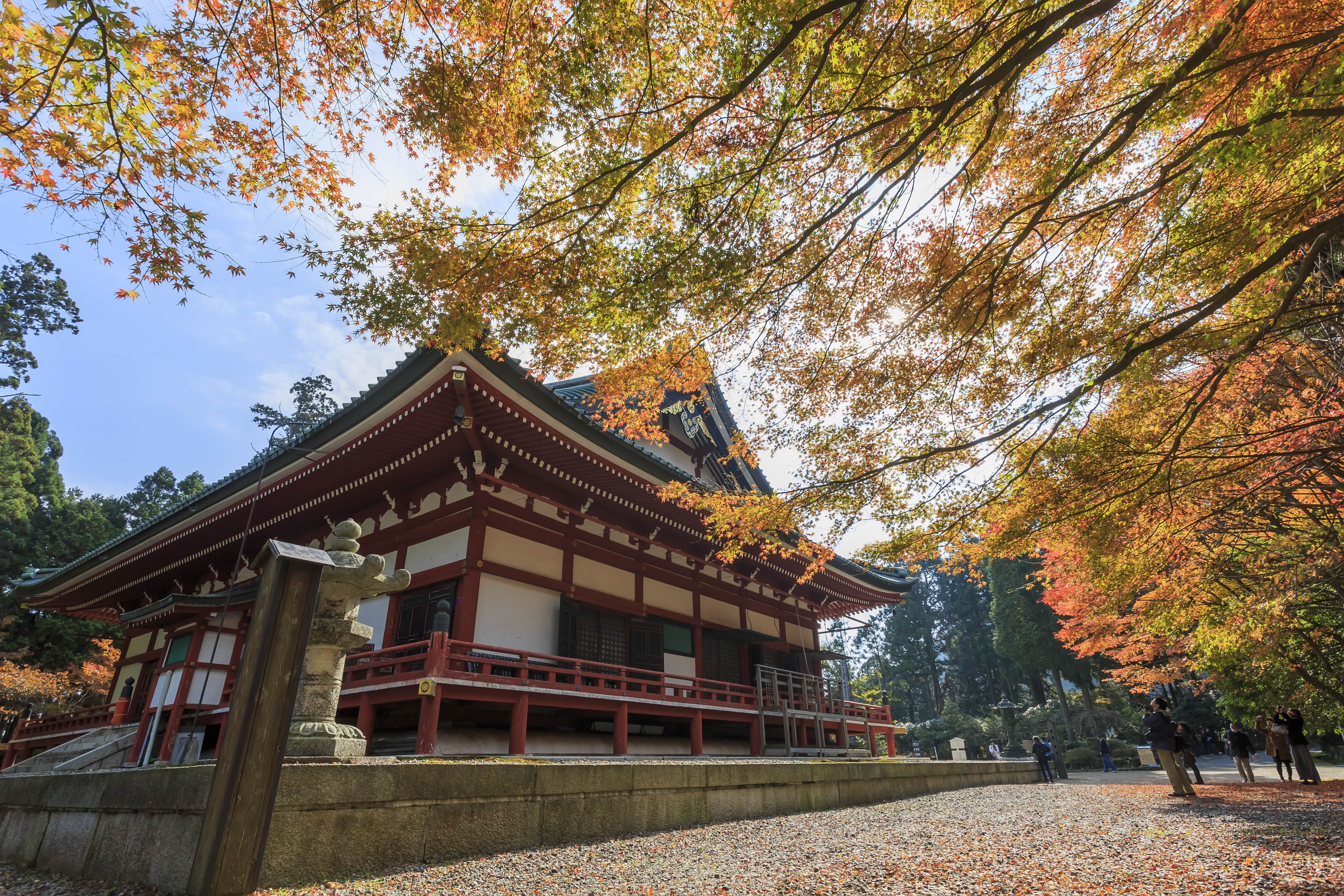 erste Reichseiniger Oda Nobunaga erstörte im 16.Jhd einen Großteil der Tempelanlage.