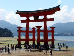 Das weltbekannte Torii in Miyajima